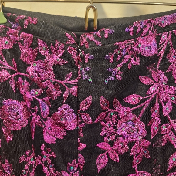 ELLIE WILD Mon Cheri Black and Purple High-Low Trumpet Maxi Skirt  Size 8 - Picture 8 of 11